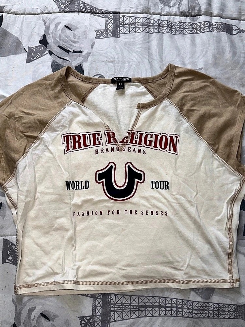 True Religion World Tour Graphic Crop Tee Beige & White Medium